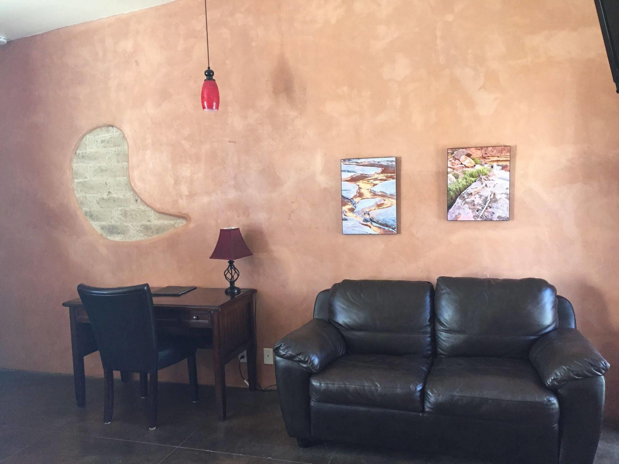 La Posada Pintada Блаф Екстериор снимка